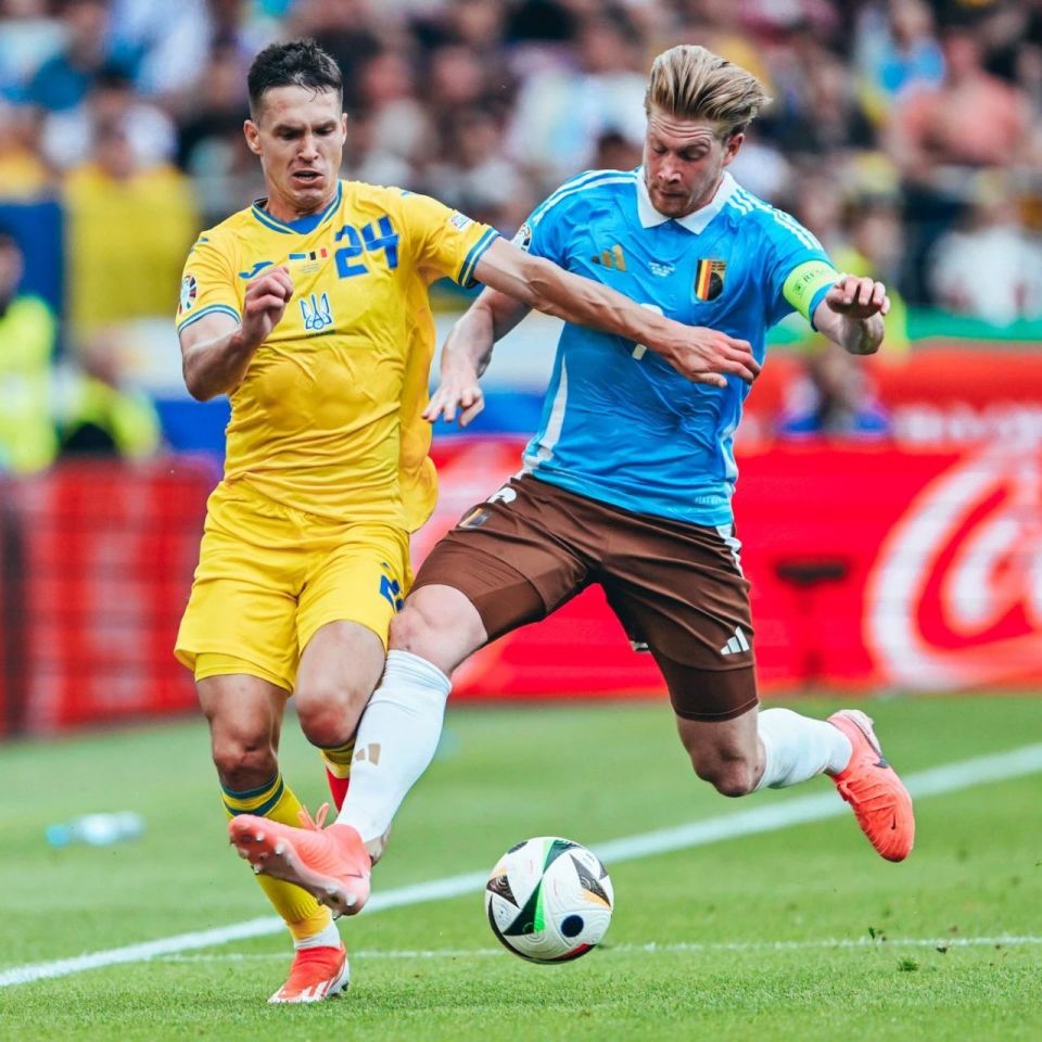 德布劳内在法国队比赛中突破纪录,高光表现引发热议! 德布劳内在法国队比赛中突破纪录,高光表现引发热议!